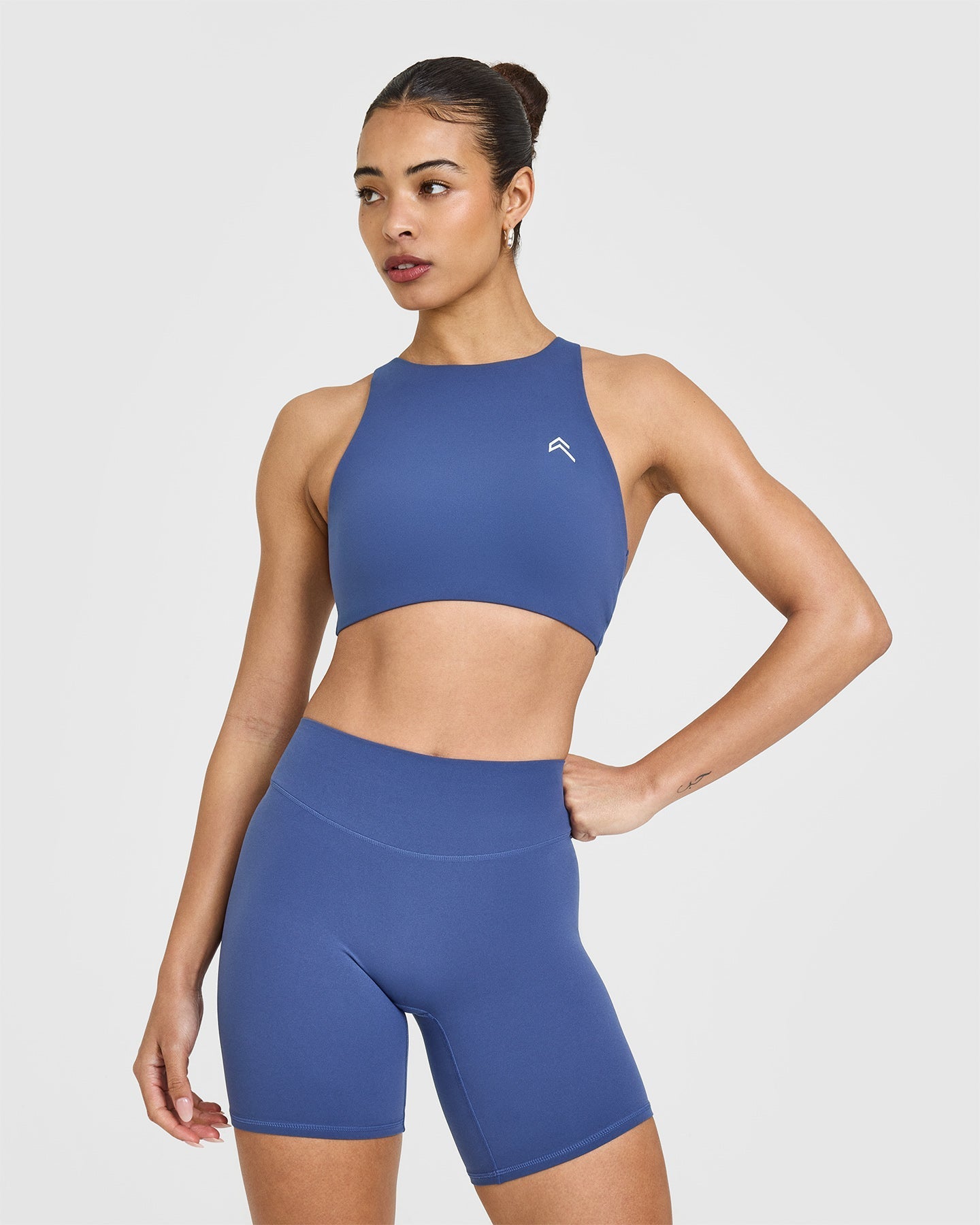 EasyLift™ High Neck Sports Bra | Shadow Blue