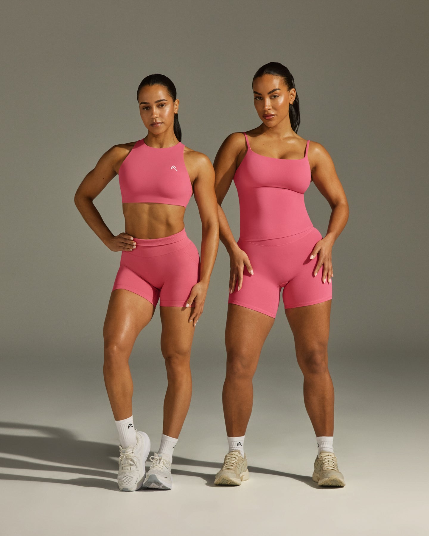 EasyLift™ High Neck Sports Bra | Velvet Pink